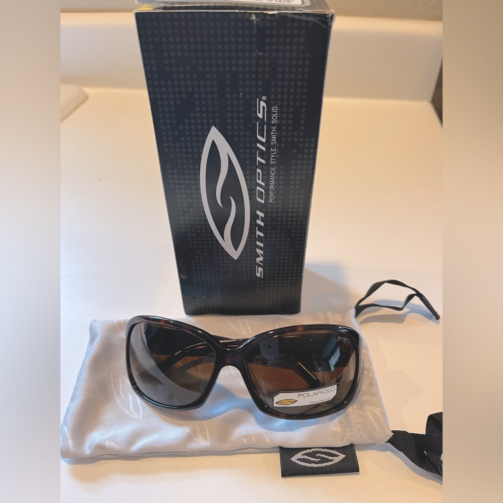 Brand New Smith Optics Womens Tortoise Shell Sunglasses Brand New Smith Optics Womens Tortoise Shell Sunglasses